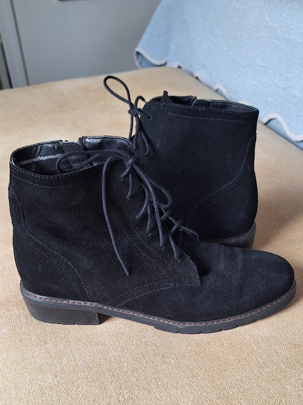 Blondo Waterproof Black Suede Lace-Up Ankle Boots Women's Size 9.5M